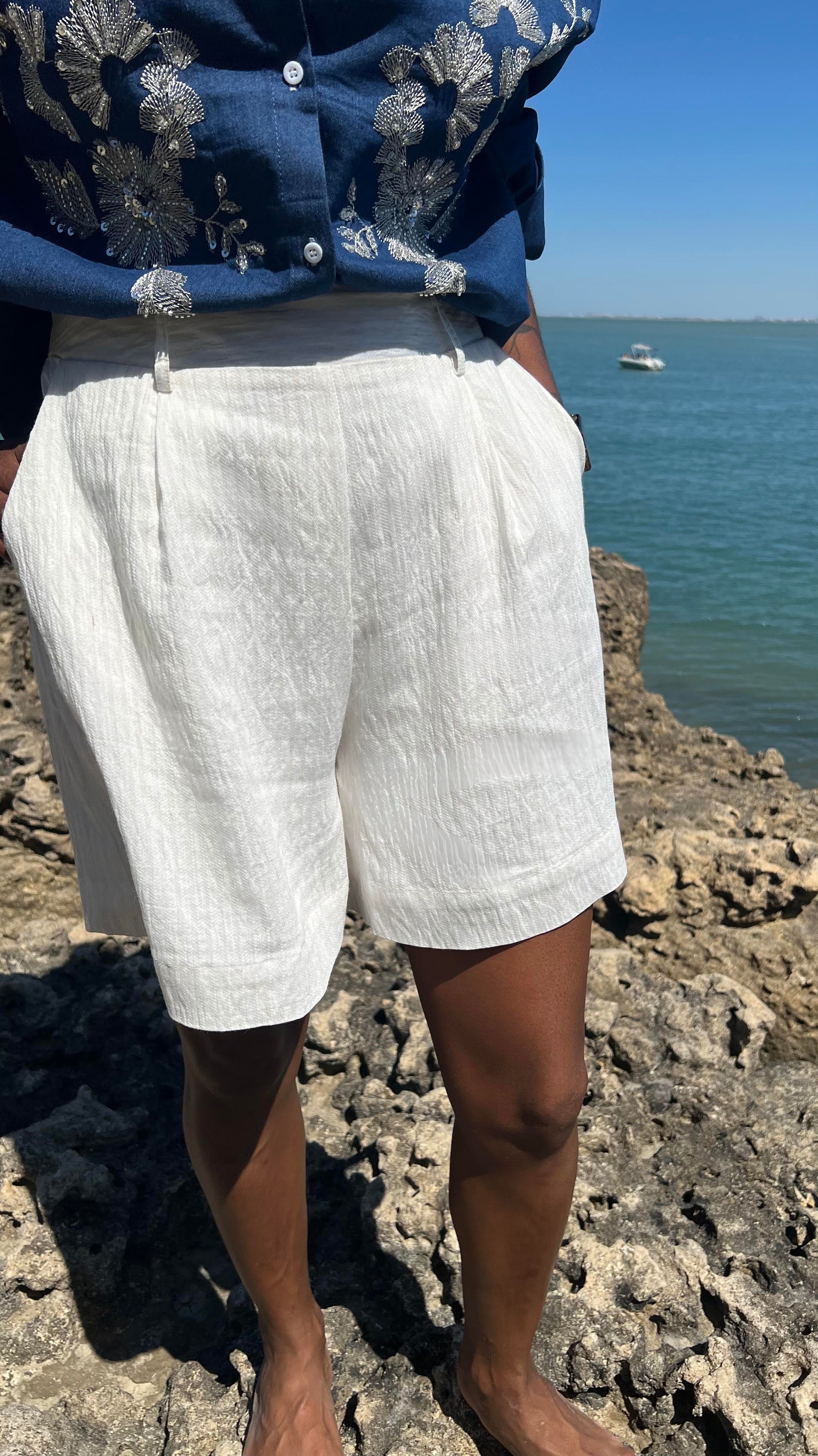 Détail du tissu rayé doublé du short Cielo, Havana Paris.